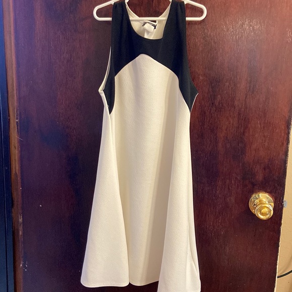 Women dress - Picture 1 of 1